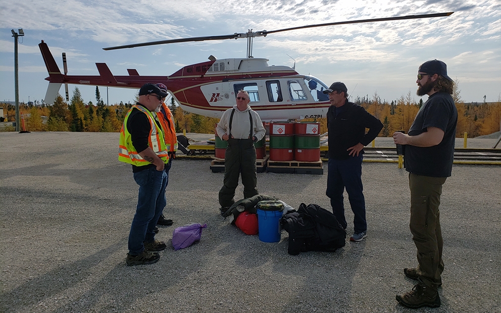 STRANDED BALLOONISTS RESCUED BY VICTOR MINE